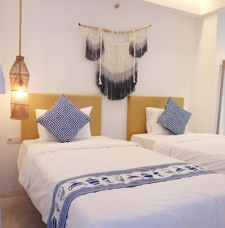 Little Mykonos Hotel Bandung Buitenkant foto