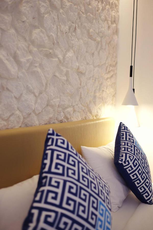 Little Mykonos Hotel Bandung Buitenkant foto