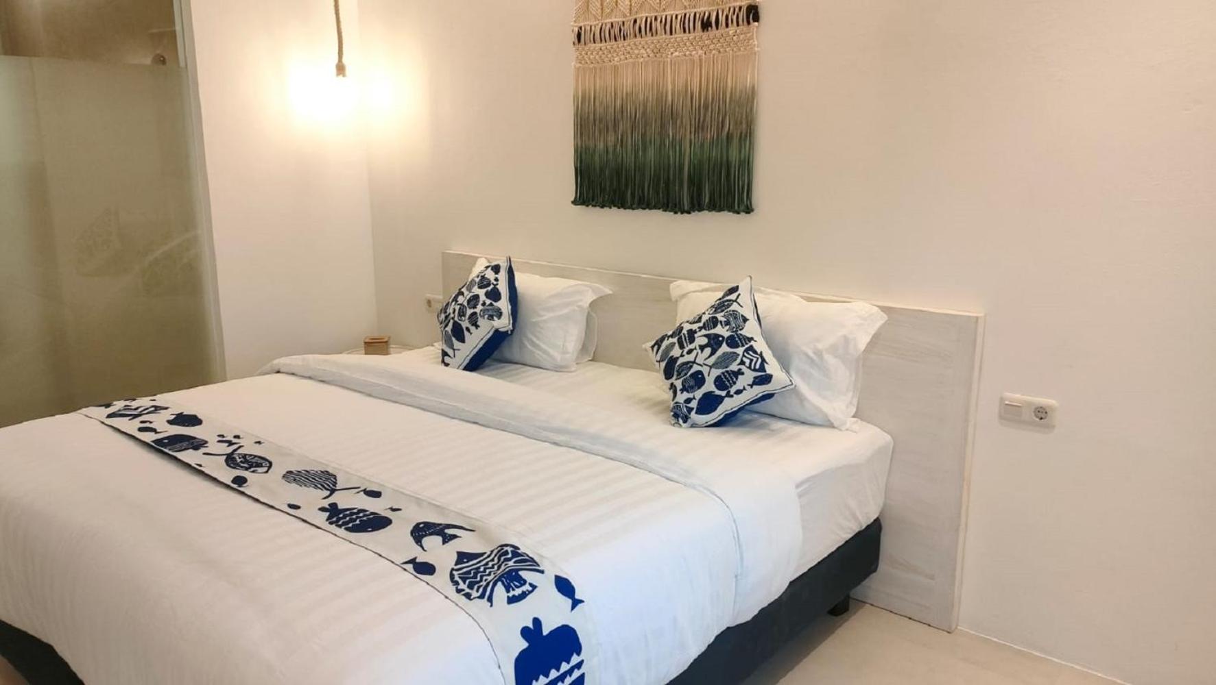 Little Mykonos Hotel Bandung Buitenkant foto